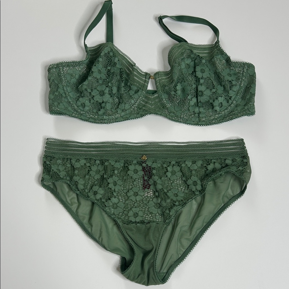 Adore Me Forest Green Lace Bra Set